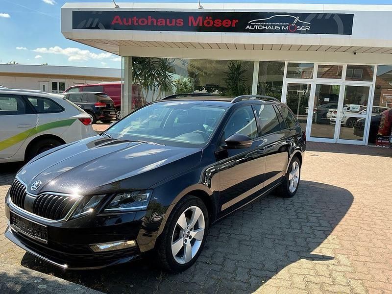 Schwarz Gebraucht 2019 Skoda Octavia Clever Kombi | 11.880 € (Guter Preis) - Bild 1/4