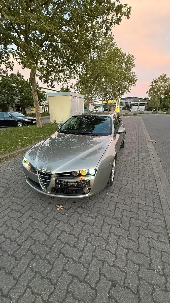 Gebraucht Alfa Romeo 159 150 PS (110 kW) 2007 Gold Kombi