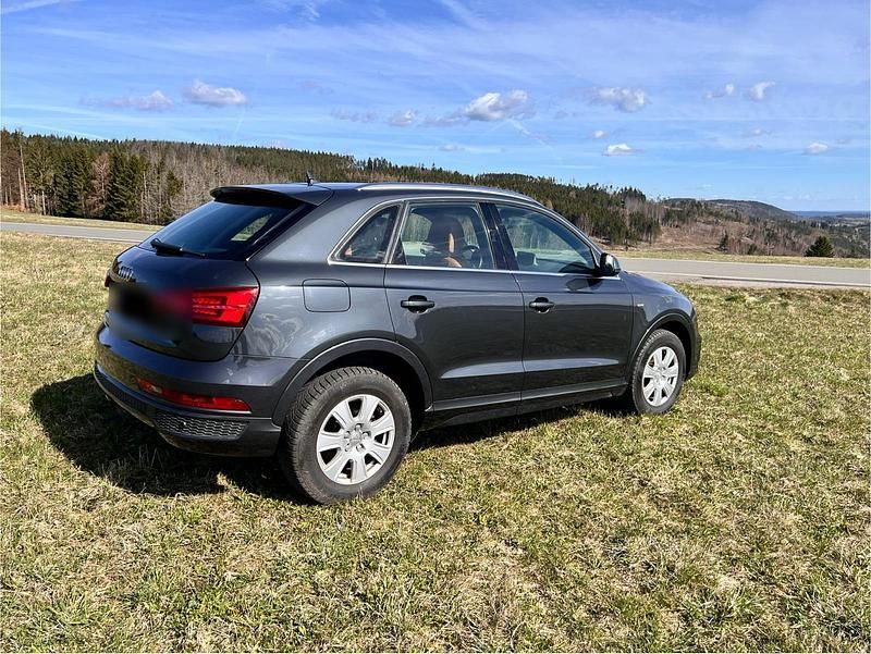 Second-hand Audi Q3 S-Line 180 CP (132 kW) 2018 Gri SUV