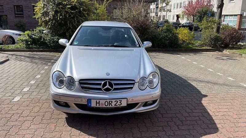 Gebraucht Mercedes CLK200 Elegance 184 PS (135 kW) 2007 Silber Coupé