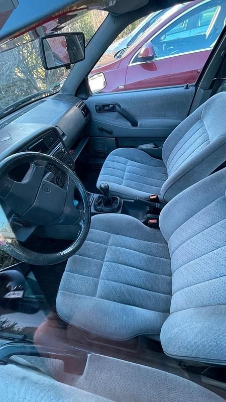 Gebraucht VW Passat 90 PS (66 kW) 1990 Grau Limousine