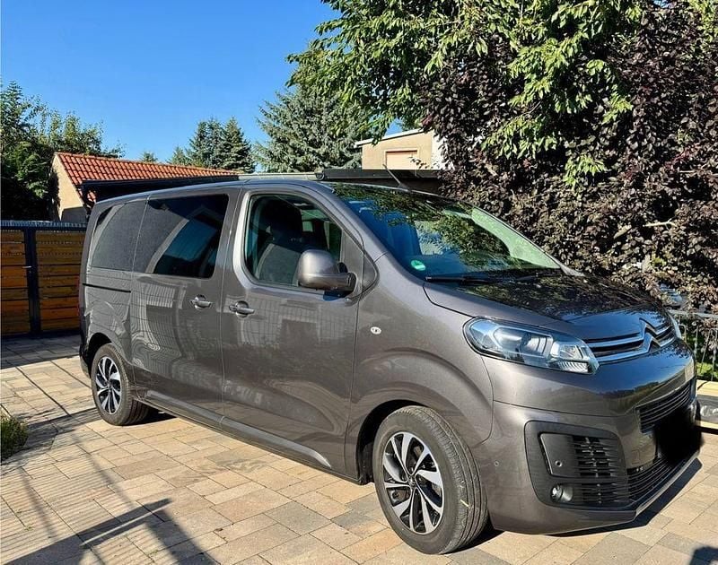 Grau Gebraucht 2021 Citroën Spacetourer Business Class Van | 33.500 € (Guter Preis) - Bild 1/4