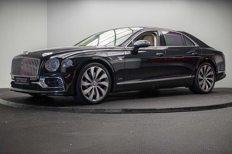 Schwarz Gebraucht 2020 Bentley Flying Spur Limousine | 159.900 € - Bild 1/4
