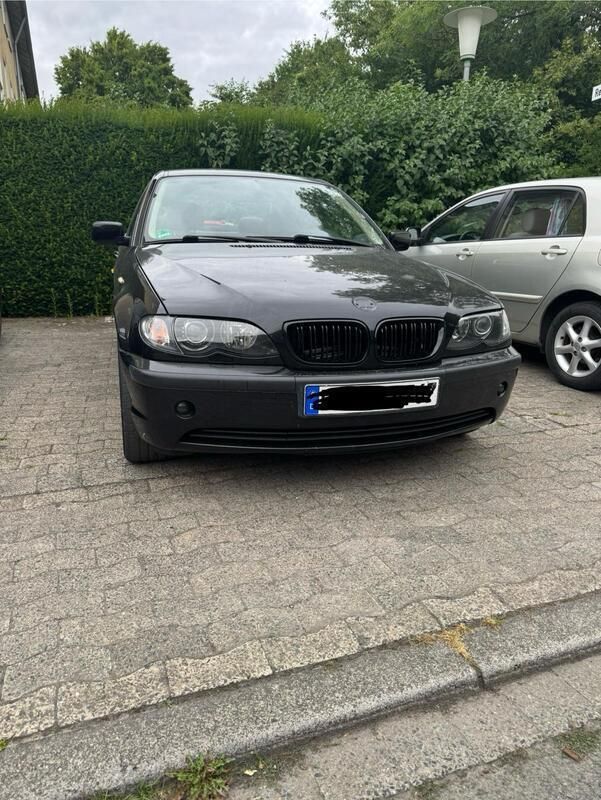 Schwarz Gebraucht 2002 BMW 320 Limousine | 3.600 € (Fairer Preis) - Bild 1/4