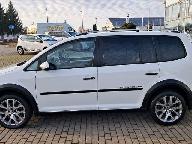 Gebraucht VW Touran Cross 140 PS (102 kW) 2015 Weiß Van / Kleinbus