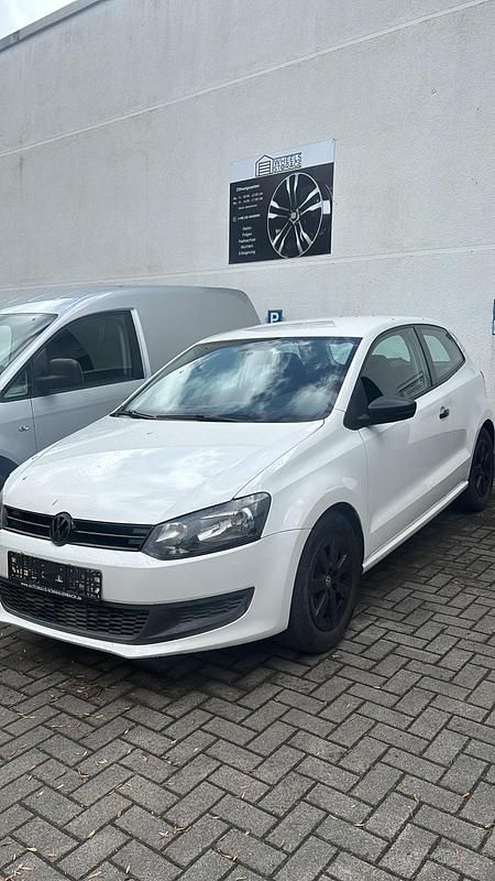 Gebraucht VW Polo 75 PS (55 kW) 2013 Weiß Kleinwagen