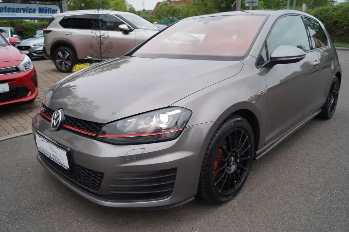 Second-hand VW Golf VII GTI 230 CP (169 kW) 2016 Gri Berlinǎ