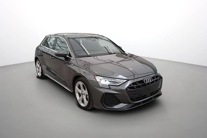 Gebraucht Audi A3 Ambiente 150 PS (110 kW) 2025 Gris daytona Limousine