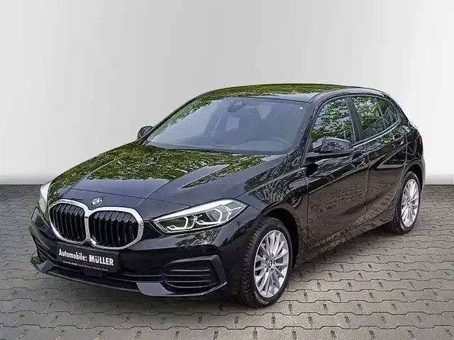 Używany BMW 120 Advantage 190 KM (139 kW) 2023 Czarny Hatchback
