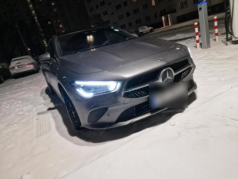 Gebraucht Mercedes CLA200 152 PS (111 kW) 2021 Grau Limousine