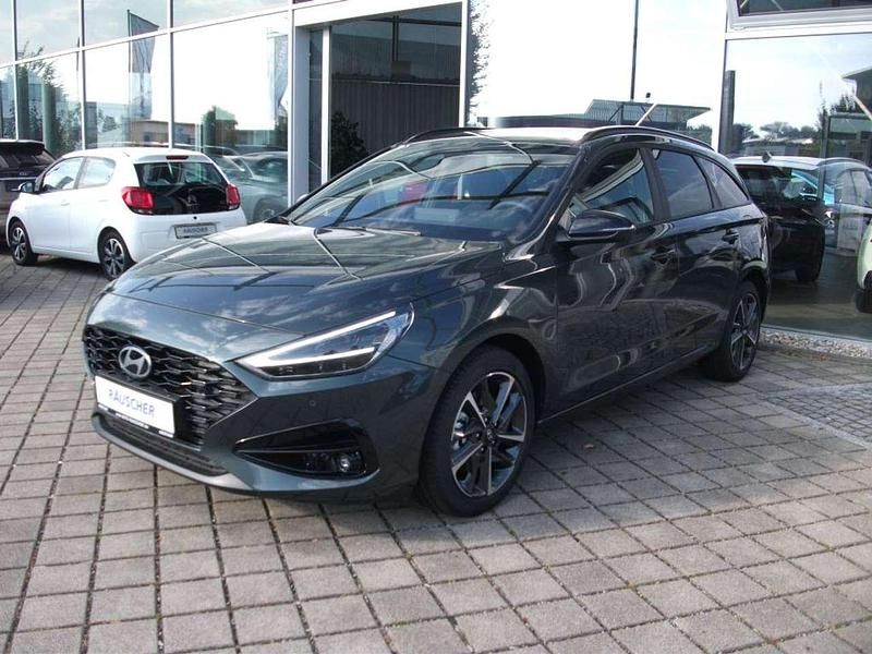 Cypress green mineraleffekt Gebraucht 2024 Hyundai i30 Advantage Kombi | 24.990 € (Fairer Preis) - Bild 1/4