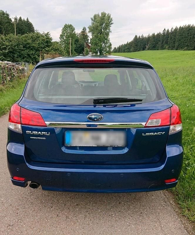 Gebraucht Subaru Legacy Active 150 PS (110 kW) 2010 Blau Kombi
