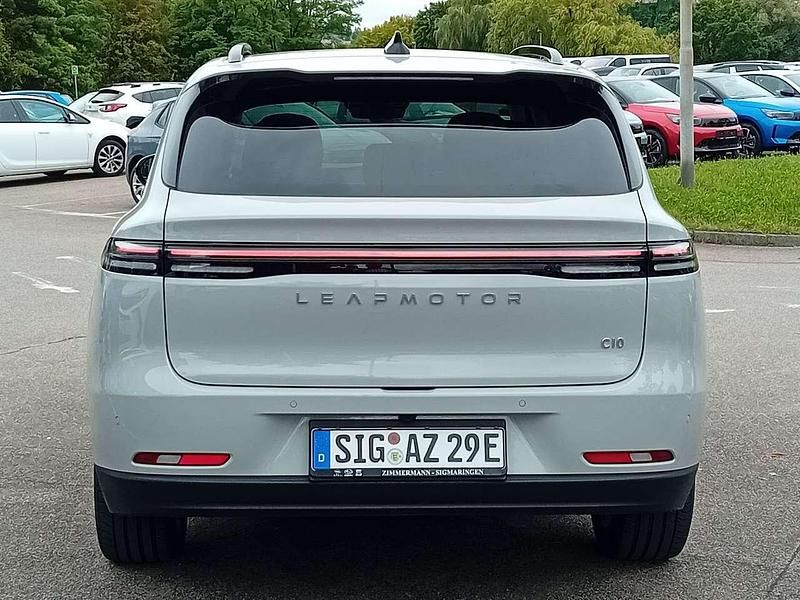 Gebraucht Leapmotor C10 215 PS (158 kW) 2025 Tundra grey SUV