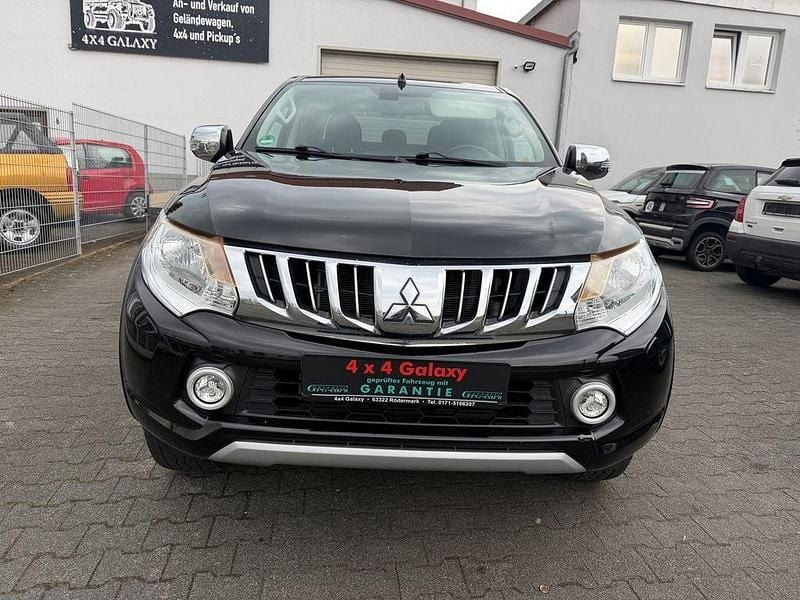 Gebraucht Mitsubishi L200 Plus 181 PS (133 kW) 2015 Schwarz Pickup