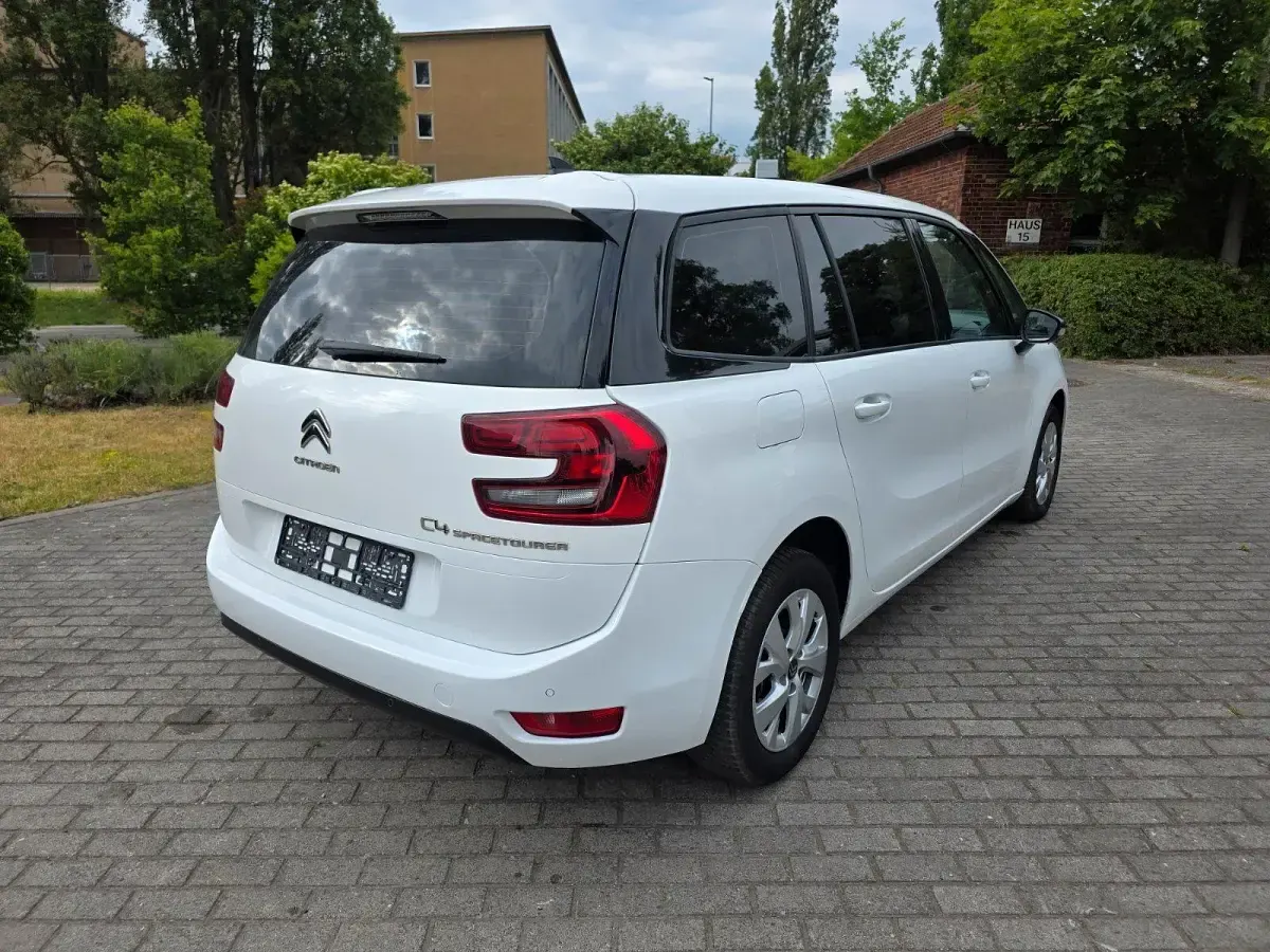 Gebraucht Citroën C4 SpaceTourer 131 PS (96 kW) 2022 Weiß Van / Kleinbus