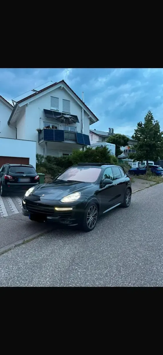 Gebraucht Porsche Cayenne Turbo 520 PS (382 kW) 2017 Schwarz SUV