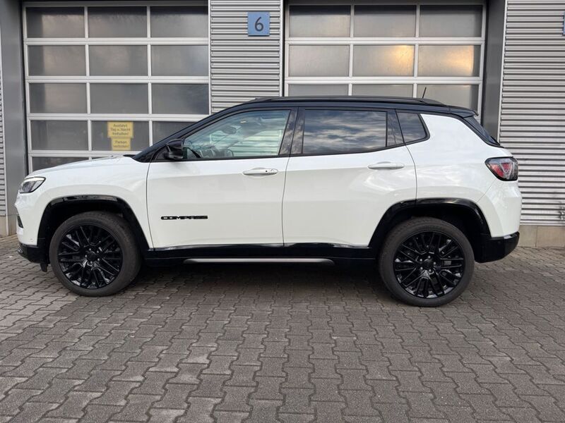 Gebraucht Jeep Compass 131 PS (96 kW) 2023 Alpine white (vr296) SUV