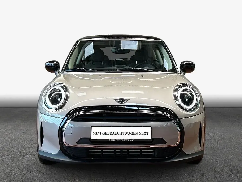Używany Mini Cooper Classic 136 KM (100 kW) 2023 Szary Hatchback