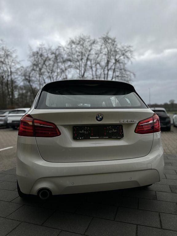 Gebraucht BMW 225 Active Tourer iPerformance 125 PS (91 kW) 2021 Weiß Van / Kleinbus
