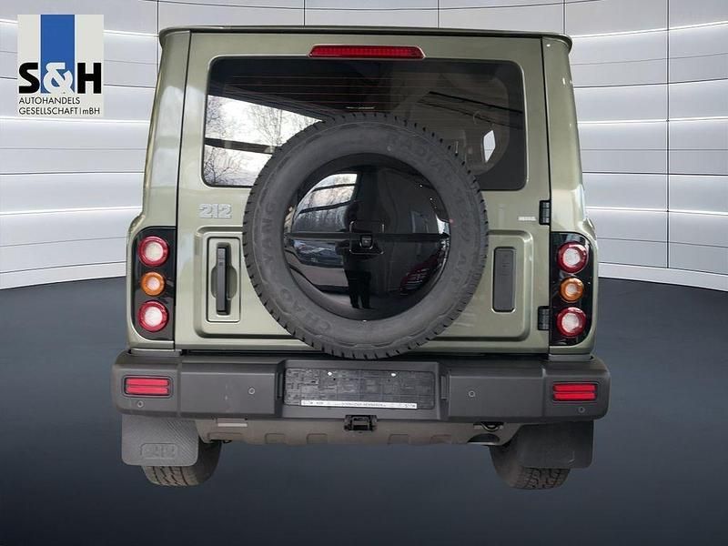 Neu BAW 212 166 PS (122 kW) 2026 Grün) (gruen SUV