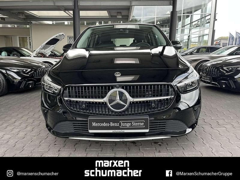 Gebraucht Mercedes B250e Progressive 163 PS (119 kW) 2024 Unilack nachtschwarz Van / Kleinbus