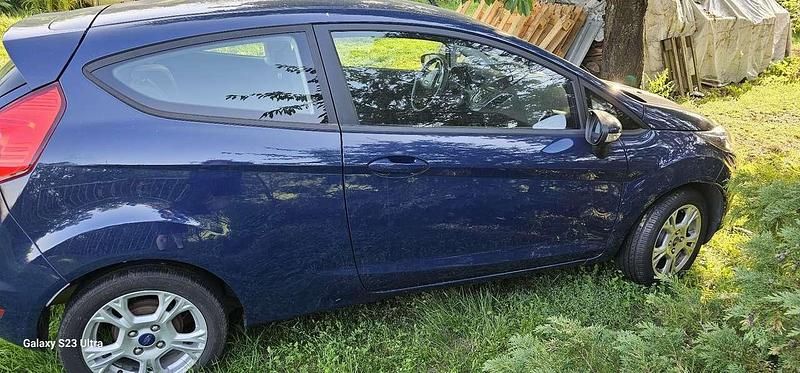 Gebraucht Ford Fiesta SYNC Edition 65 PS (47 kW) 2014 Blau Kleinwagen