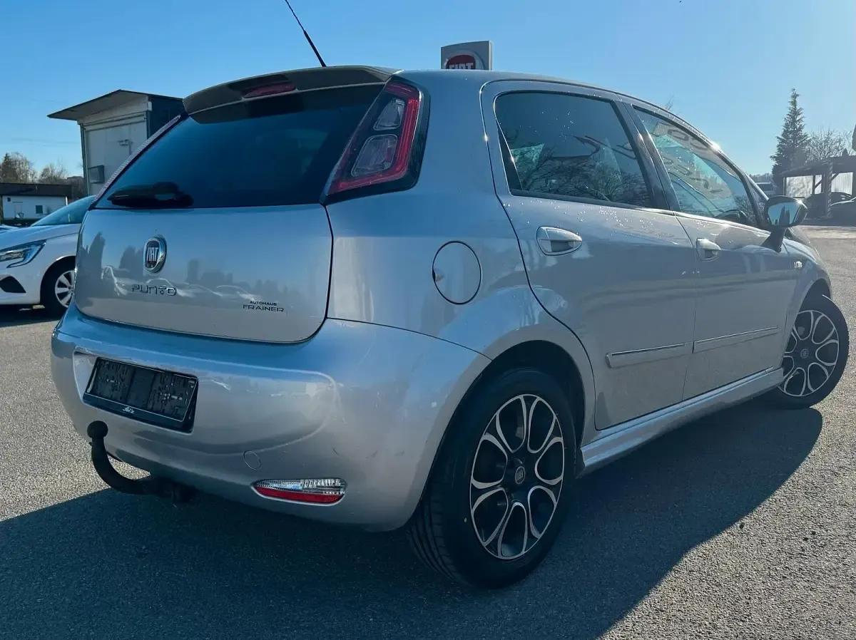 Gebraucht Fiat Punto 77 PS (56 kW) 2014 Colore esterno Kleinwagen