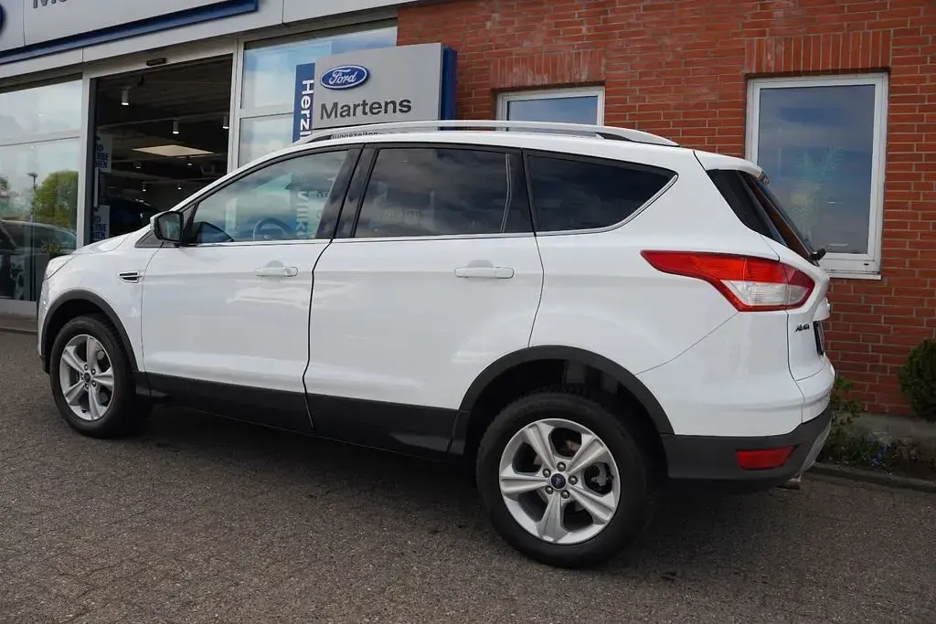 Gebraucht Ford Kuga SYNC Edition 150 PS (110 kW) 2016 Weiß SUV