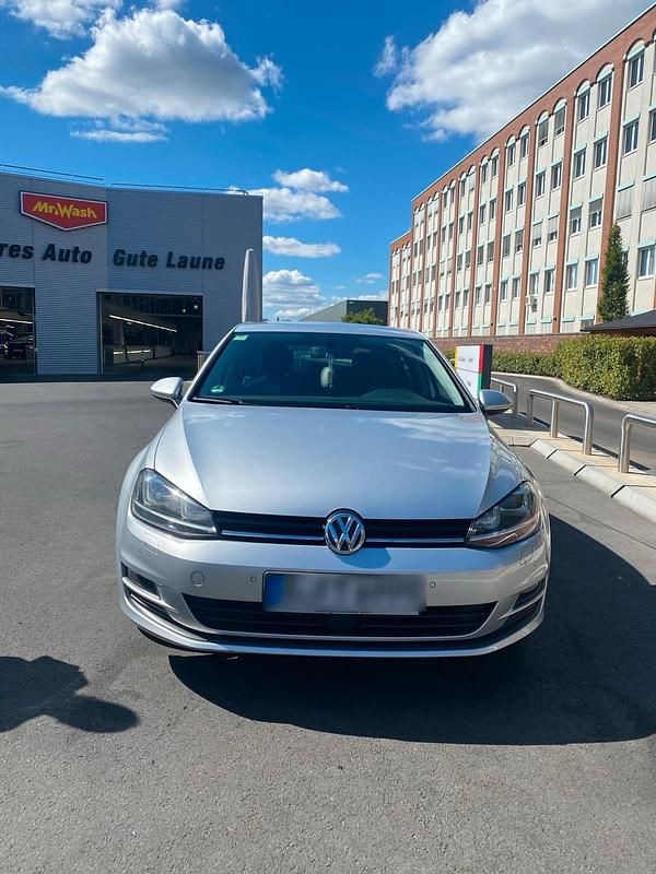 Silber Gebraucht 2014 VW Golf VII Kleinwagen | 8.200 € (Fairer Preis) - Bild 1/4