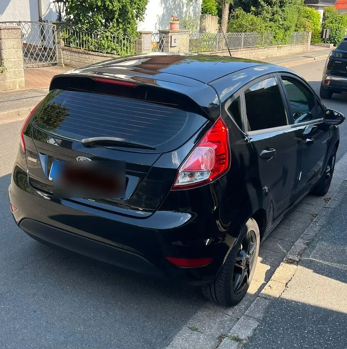 Gebraucht Ford Fiesta Trend 101 PS (74 kW) 2017 Schwarz Kleinwagen