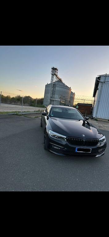 Usata BMW 520 Efficient Dynamics 190 CV (139 kW) 2017 Nero Berlina