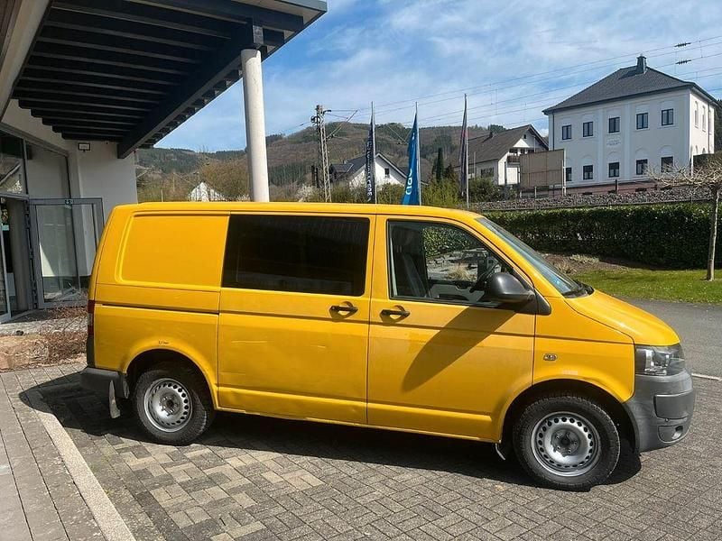 Usata VW Transporter 84 CV (61 kW) 2012 Giallo Furgone