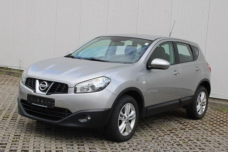 Silber Gebraucht 2011 Nissan Qashqai Acenta SUV | 4.699 € (Fairer Preis) - Bild 1/4
