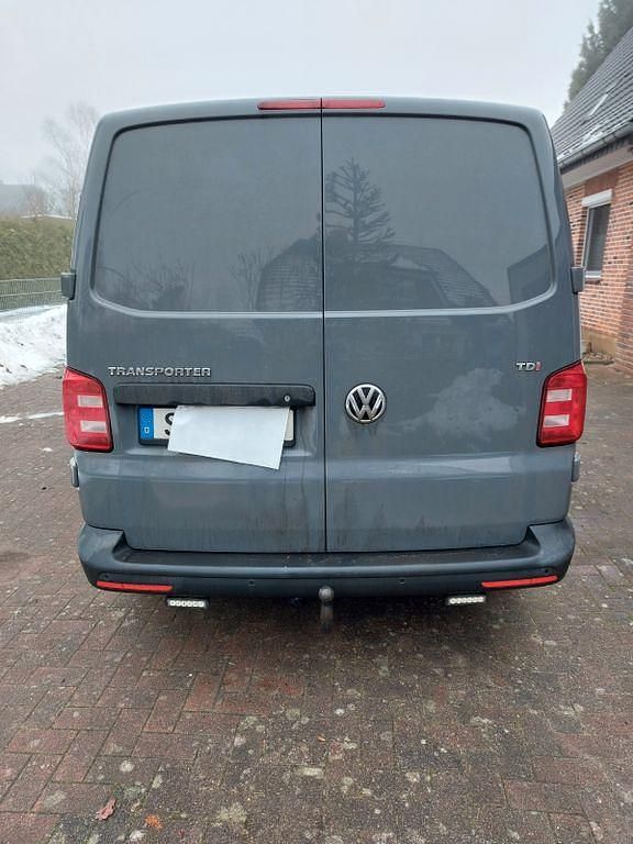 Gebraucht VW T6 150 PS (110 kW) 2016 Grau Van