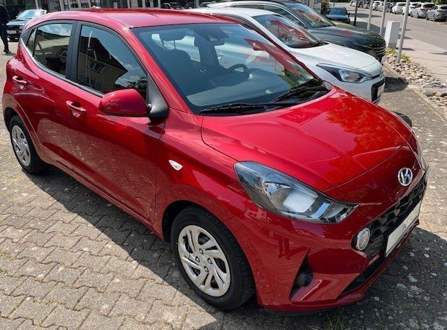 Rot Gebraucht 2022 Hyundai i10 Select Kleinwagen | 12.800 € (Fairer Preis) - Bild 1/4