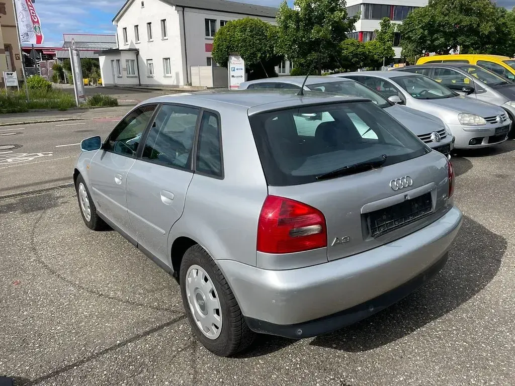 Gebraucht Audi A3 Ambiente 102 PS (75 kW) 2001 Silber Kleinwagen