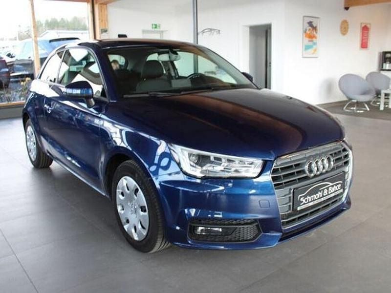 Gebraucht Audi A1 95 PS (69 kW) 2017 Blau Kleinwagen