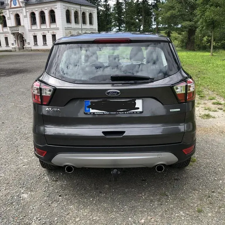 Gebraucht Ford Kuga Trend 120 PS (88 kW) 2018 Grau SUV