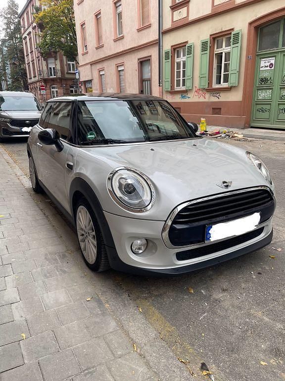 Weiß Gebraucht 2017 Mini Cooper Kleinwagen | 15.400 € (Fairer Preis) - Bild 1/4
