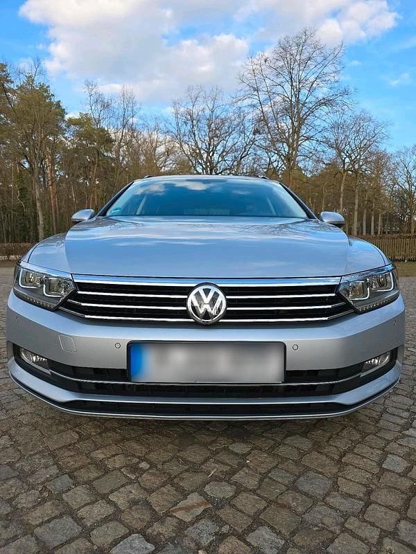 Gebraucht VW Passat 150 PS (110 kW) 2017 Silber Kombi