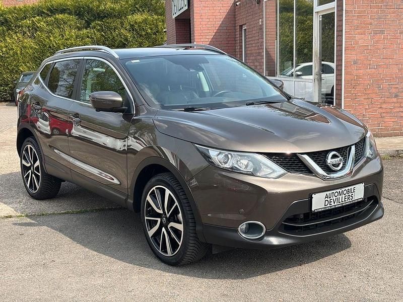 Gebraucht Nissan Qashqai 360º 163 PS (119 kW) 2015 Braun SUV