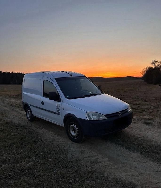 Weiß Gebraucht 2003 Opel Combo Van / Kleinbus | 1.299 € (Superpreis) - Bild 1/4