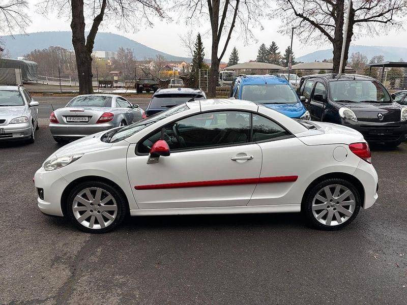 Gebraucht Peugeot 207 CC 111 PS (81 kW) 2013 Weiß Cabrio