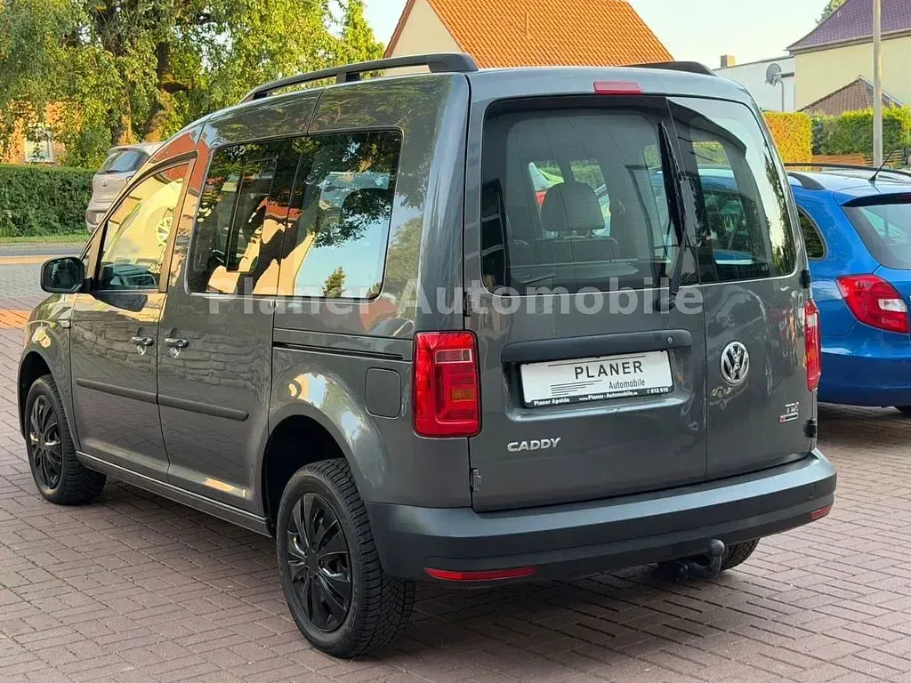 Gebraucht VW Caddy Trendline 122 PS (89 kW) 2015 Grau Van / Kleinbus