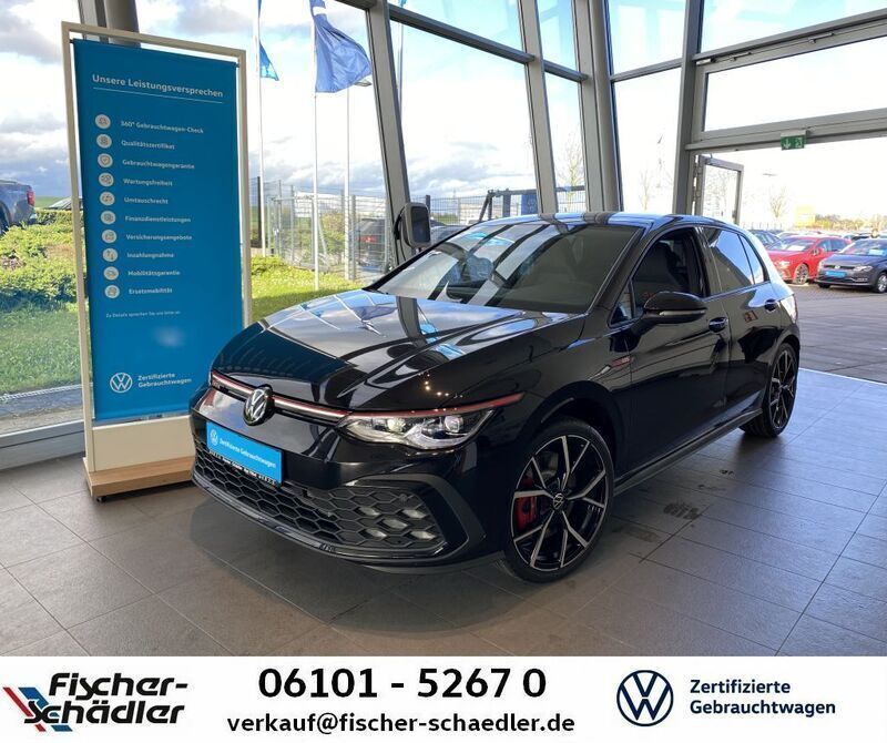 Deep black (metallic) Gebraucht 2024 VW Golf VIII GTI Limousine | 34.850 € (Fairer Preis) - Bild 1/4