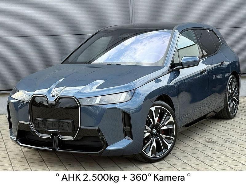 Gebraucht BMW iX Performance 400 kW (544 PS) 2025 Arctic race blue metallic SUV
