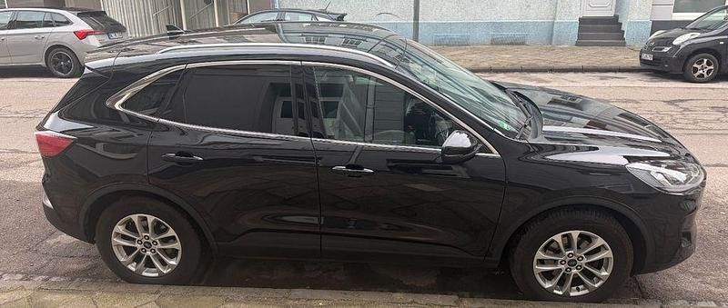 Gebraucht Ford Kuga Titanium 190 PS (139 kW) 2020 Schwarz SUV