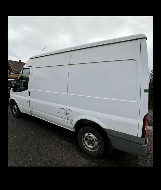 Gebraucht Ford Tourneo 116 PS (85 kW) 2010 Weiß Van