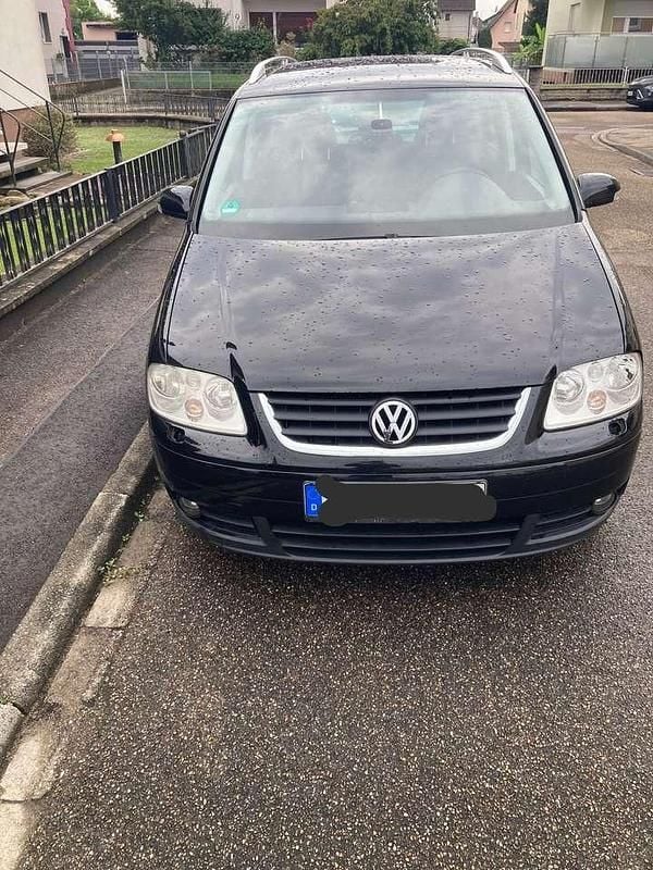 Schwarz Gebraucht 2006 VW Touran Trendline Van / Kleinbus | 2.000 € (Fairer Preis) - Bild 1/4