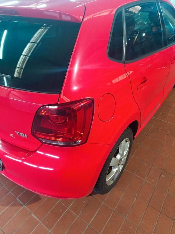 Gebraucht VW Polo Life 90 PS (66 kW) 2013 Rot Kleinwagen